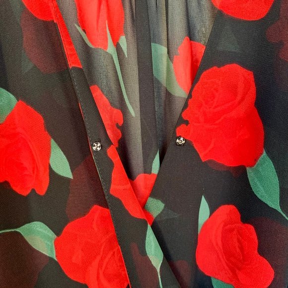 SOLD Guess Red/Black Rose-Print Blouse, M - Picture 4 of 7